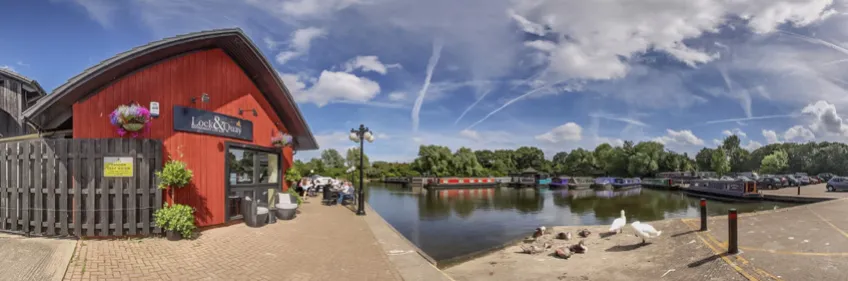 Lock & Quay Restaurant and Bar, Yeading, Middlesex - 360° virtual tour