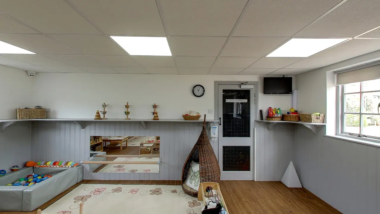 Rainbow Nursery - 360° virtual tour