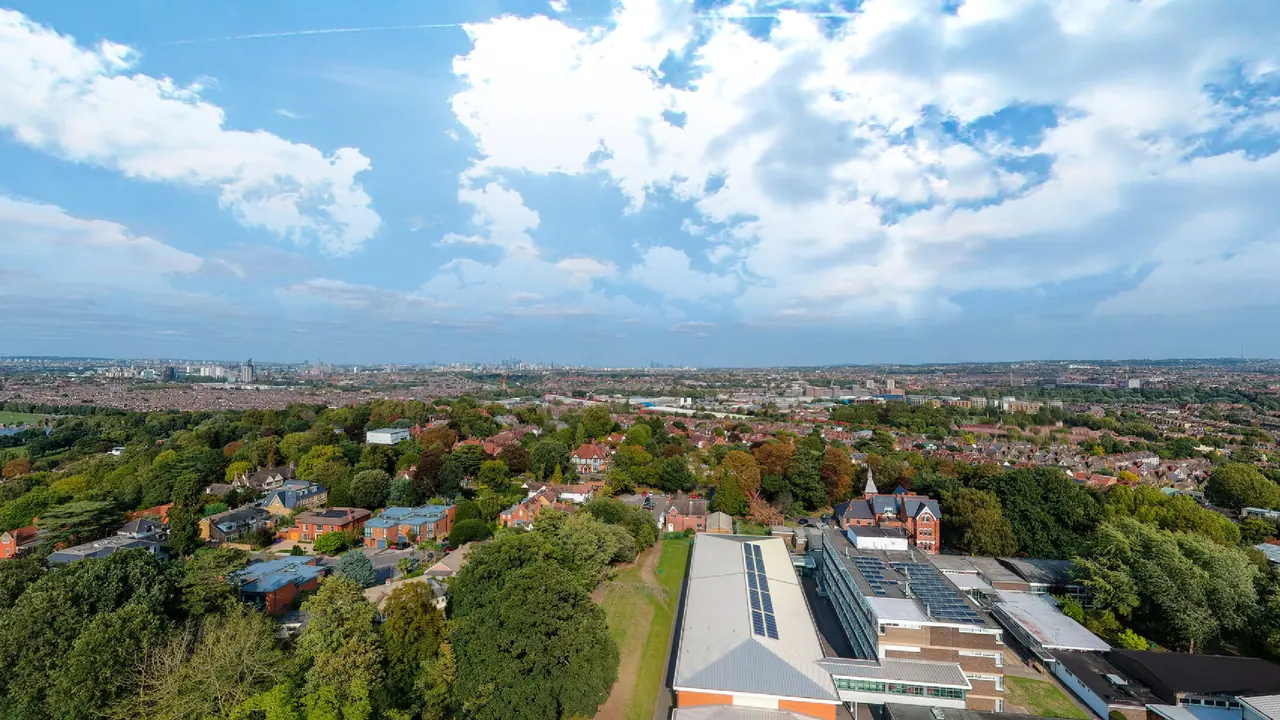 Ricards Lodge High School for Girls - 360° virtual tour
